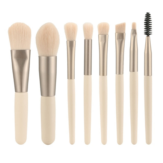 Our professional-grade makeup brush set, perfect for achieving any look with ease and precision.